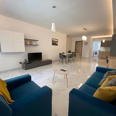 Sliema Centrally Located Apt Luaran gambar