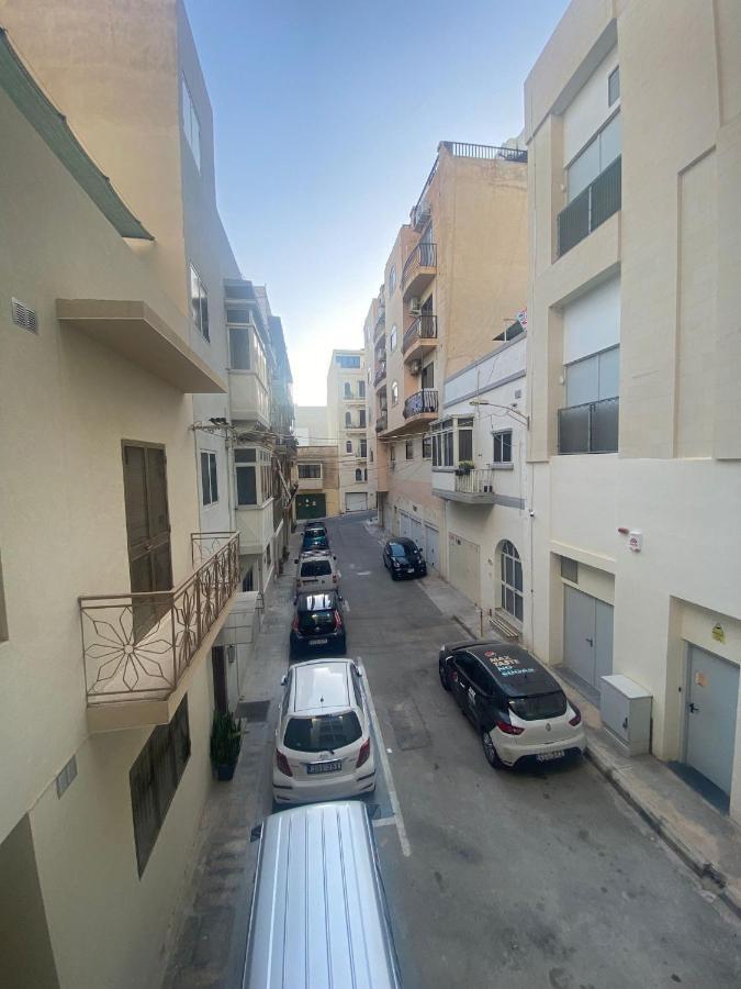 Sliema Centrally Located Apt Luaran gambar