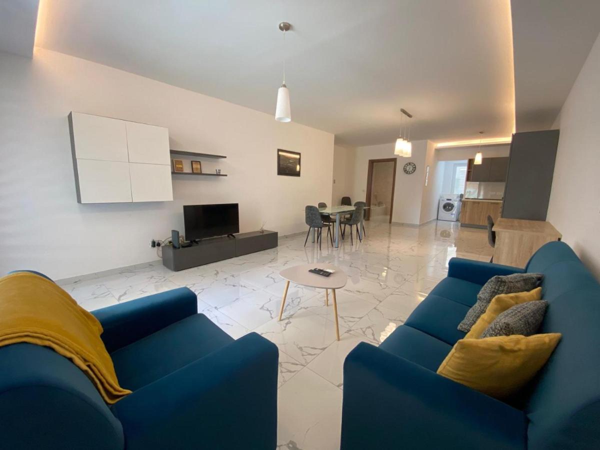 Sliema Centrally Located Apt Luaran gambar