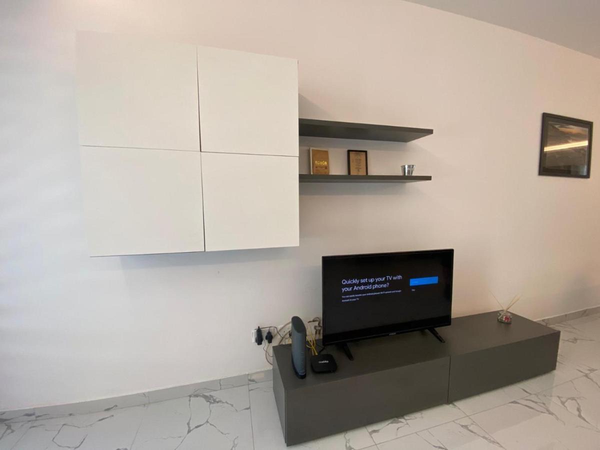 Sliema Centrally Located Apt Luaran gambar