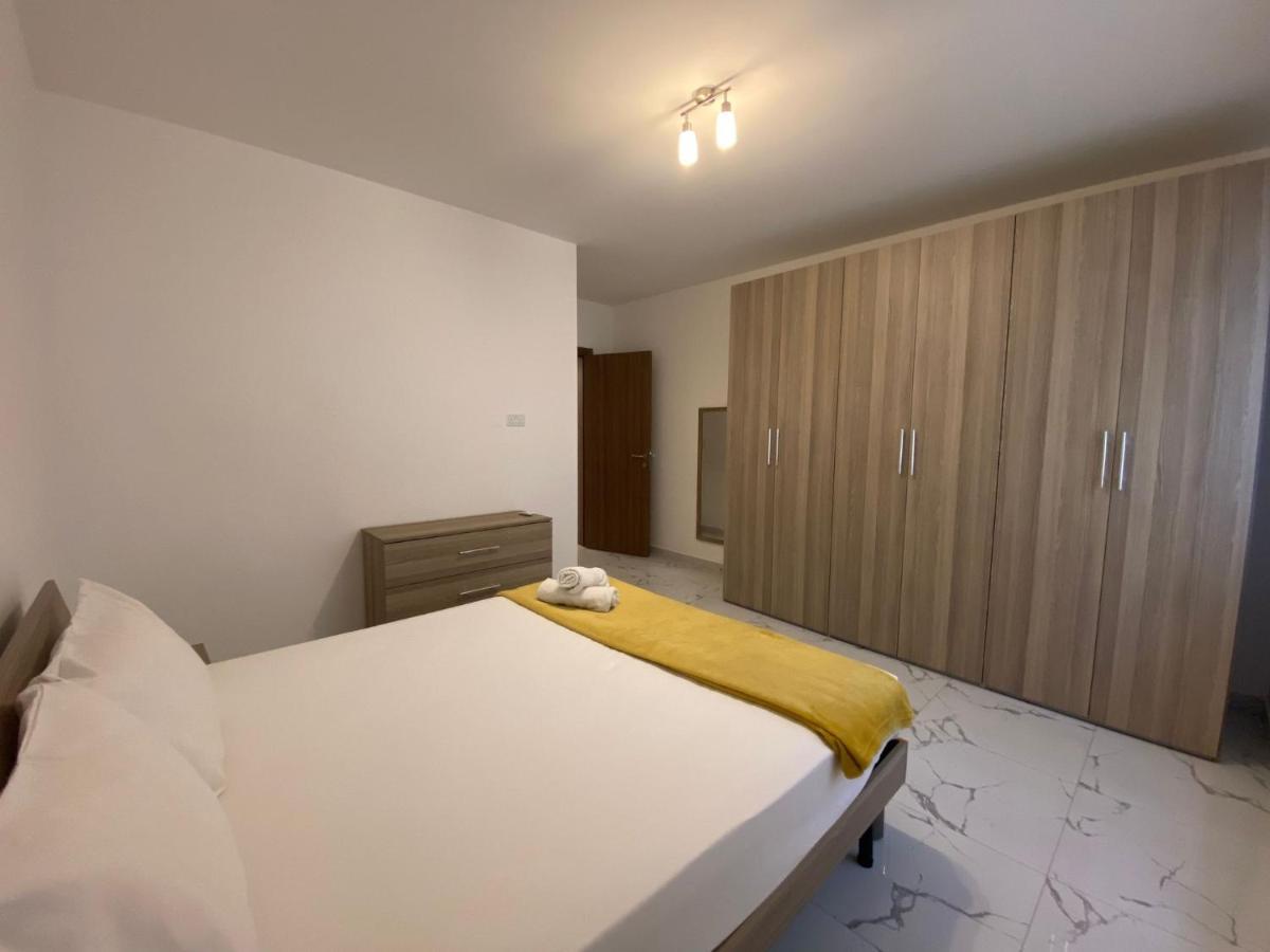 Sliema Centrally Located Apt Luaran gambar